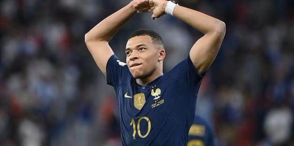 诸神黄昏？全能姆巴佩全能表现要做世界杯真主角！