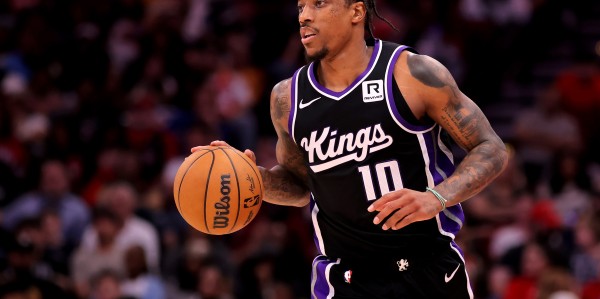 华体育官网最新版-美媒分析：德罗赞生涯得分突破25292分，名人堂资格几无悬念