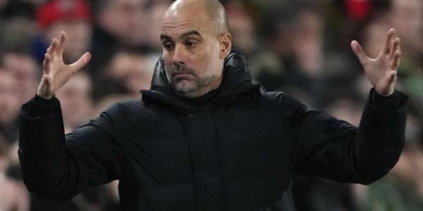 华体育官网最新版-1比0打卡10连胜！红蓝两军让冠，曼城欣然笑纳