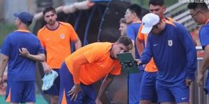 山东泰山官方晒训练视频，球员已在韩鹏教练组带领下进行训练