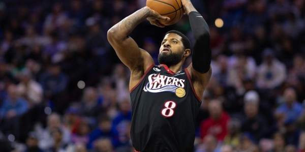 华体会(hth)网页版-铁但末节独得10分！乔治21中8&amp;amp;三分7中0拿到18分9板3助3断2帽