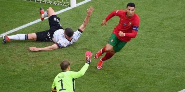 华体育官网最新版-对德国终于进球 第二次有助攻 C罗还是没赢德国！